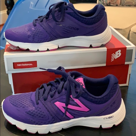 New Balance women’s running shoe - Picture 3 of 6